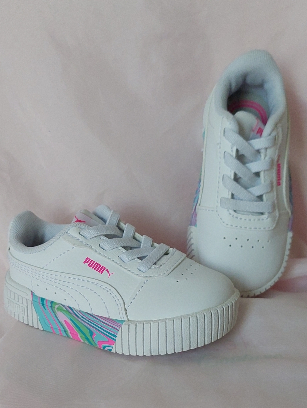 Girls Puma Carina 2.0 Whipped Dreams Sneakers~ Sz 5. Pre-Loved.
